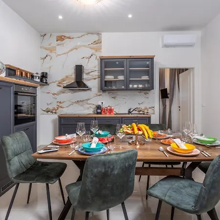 Daire In With Kitchen Opatija