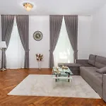 Daire 2 Bedroom Lovely In