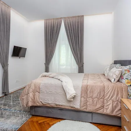 2 Bedroom Lovely In Opatija