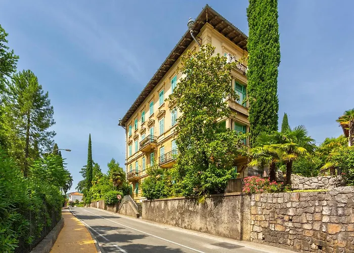 In With Kitchen Apartment *