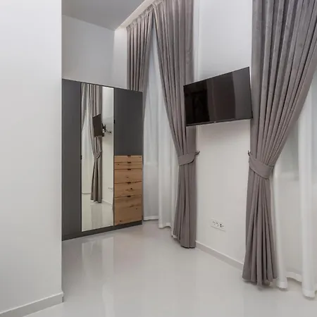 Апартаменти In With Kitchen Опатія