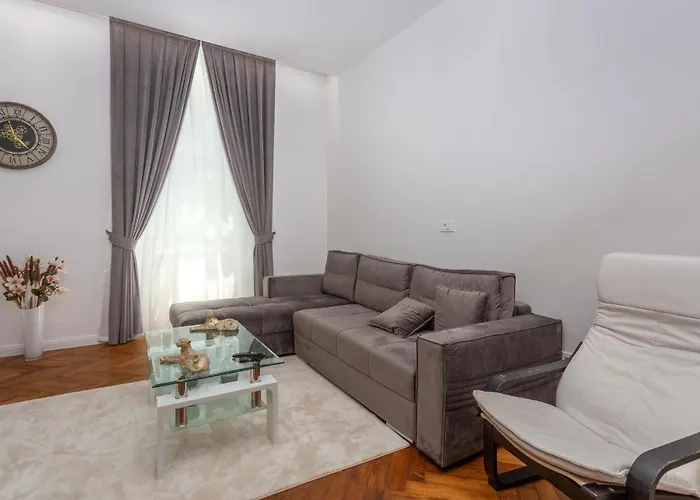 In With Kitchen Opatija